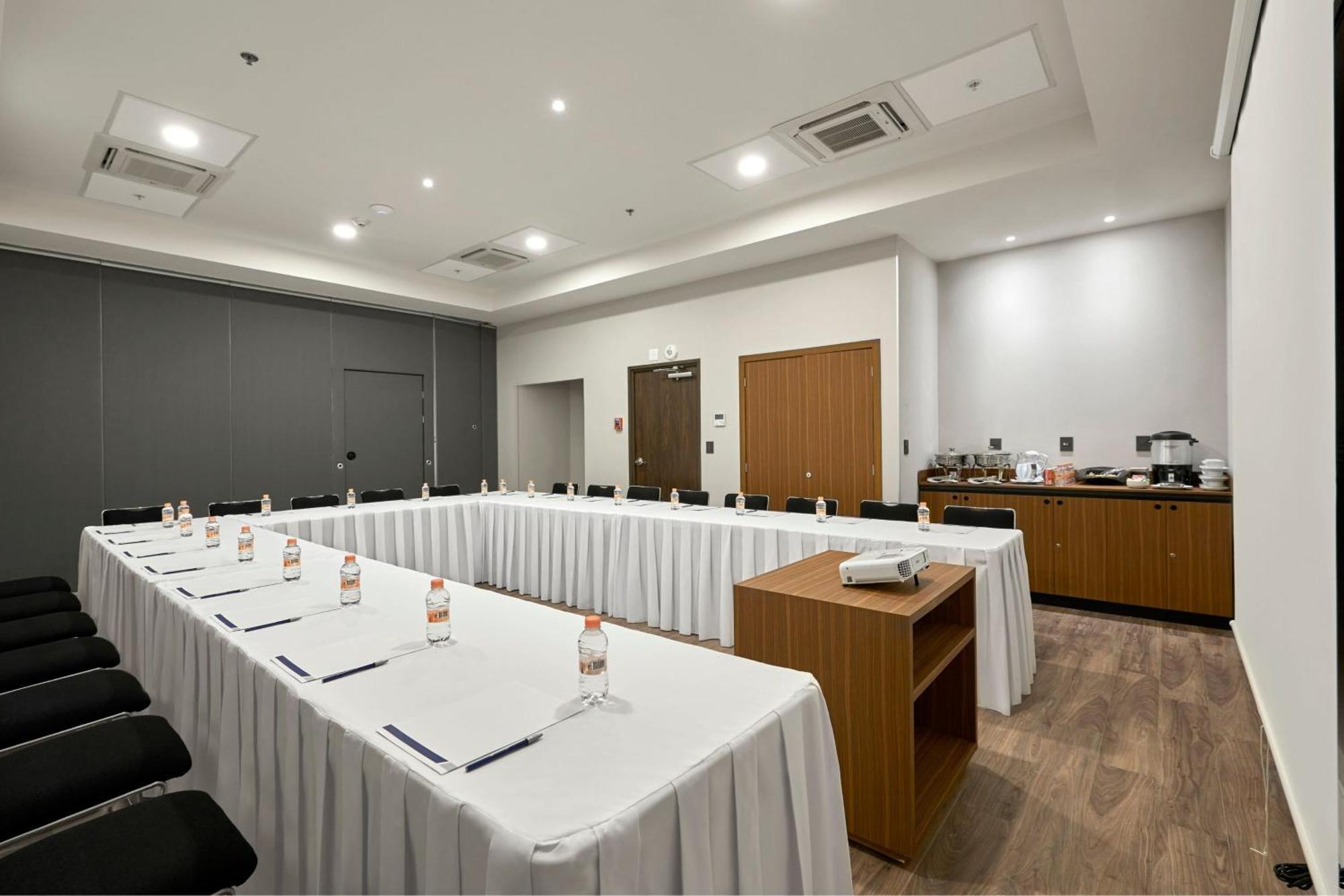 City Express Suites By Marriott Silao Aeropuerto Ngoại thất bức ảnh